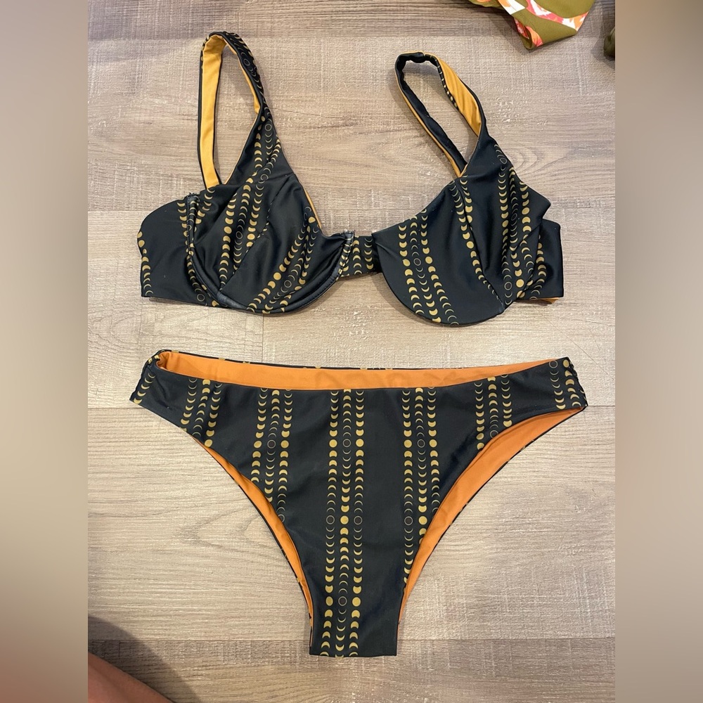 LeisKinis swim two piece